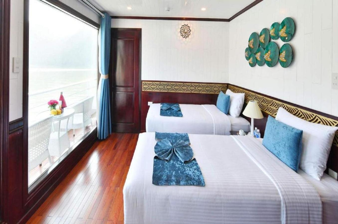 Halong Sapphire Cruises Hotel Ha Long Exterior photo
