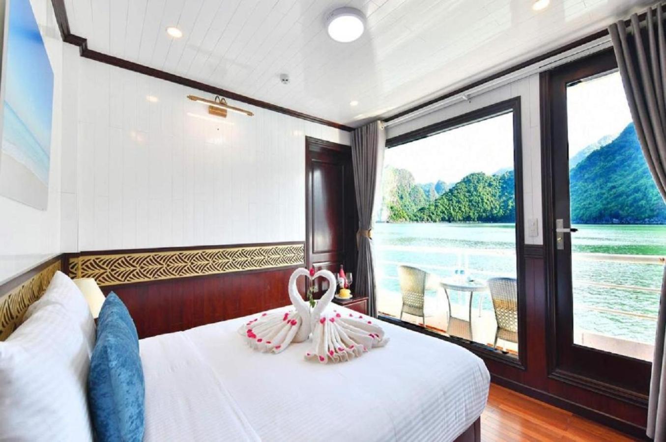 Halong Sapphire Cruises Hotel Ha Long Exterior photo