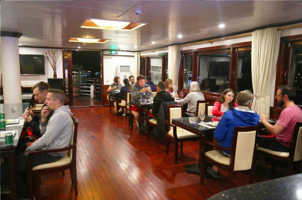 Halong Sapphire Cruises Hotel Ha Long Exterior photo