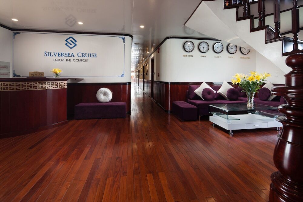 Halong Sapphire Cruises Hotel Ha Long Exterior photo